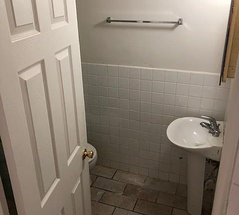 3rd image of 2213 S Central Ave APT 1F