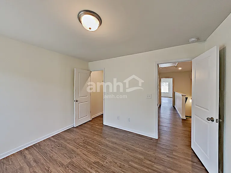 693 Woodall Rd — Photo 15