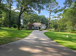 1619 Pine Dr, Grove, OK 74344