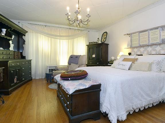 5th image of 1712 Ash St