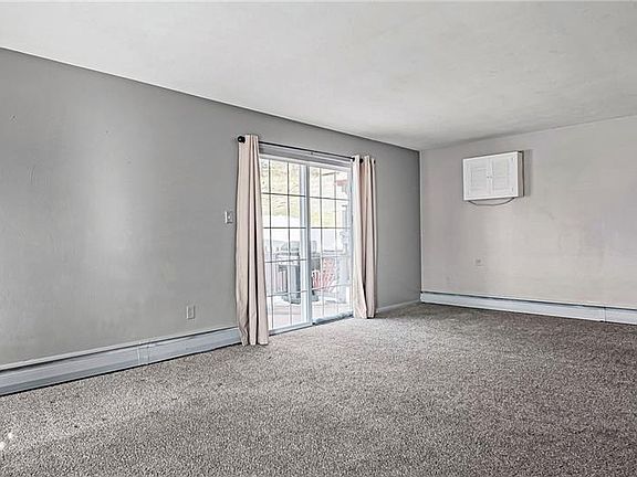 5th image of 1612 Ashland St