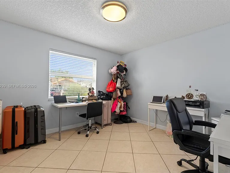 14012 SW 38th Ter — Photo 33