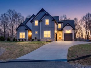 2862 Benton Ridge Rd, Palmyra, TN 37142