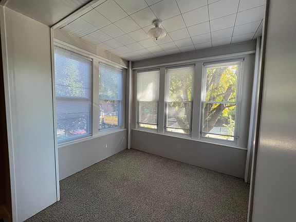 5th image of 3712 N Claremont Ave APT 2