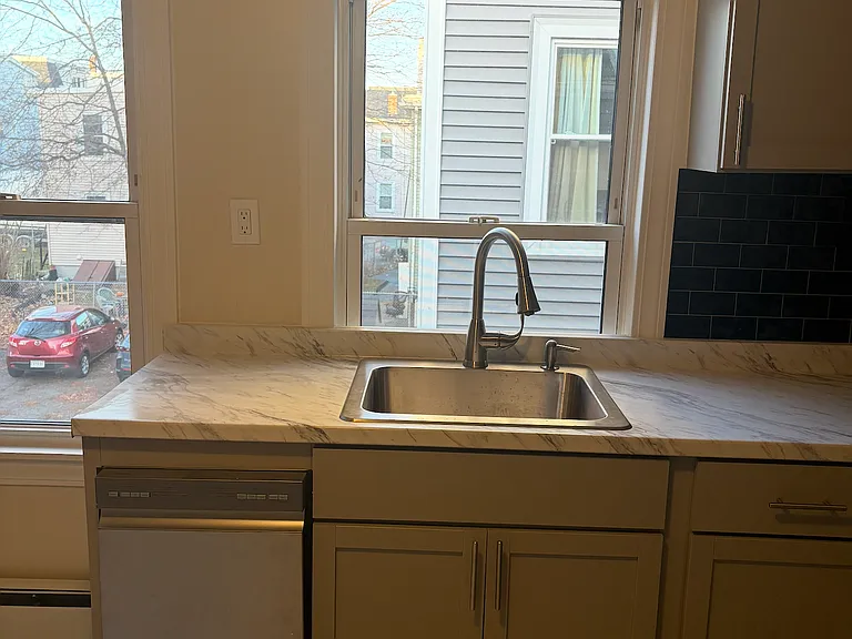 67 Oak St #2 — Photo 32