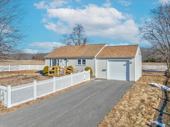 255 Alfred Road, Kennebunk, ME 04043