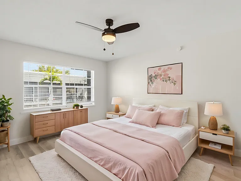 The Enclave at 3726 — Photo 4