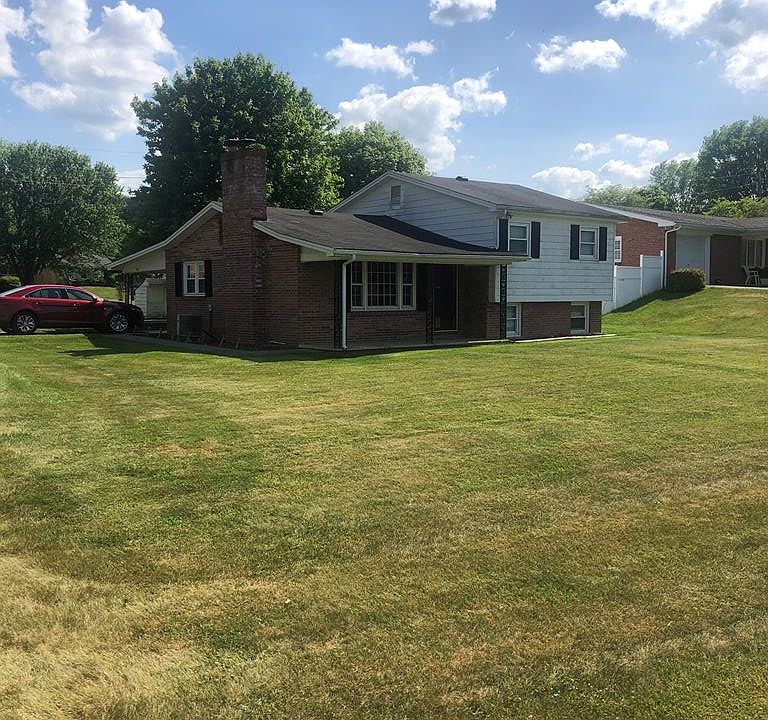 1st image of 11 Memorial Dr