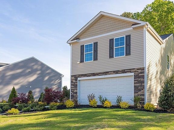3rd image of 2120 Monk Dr