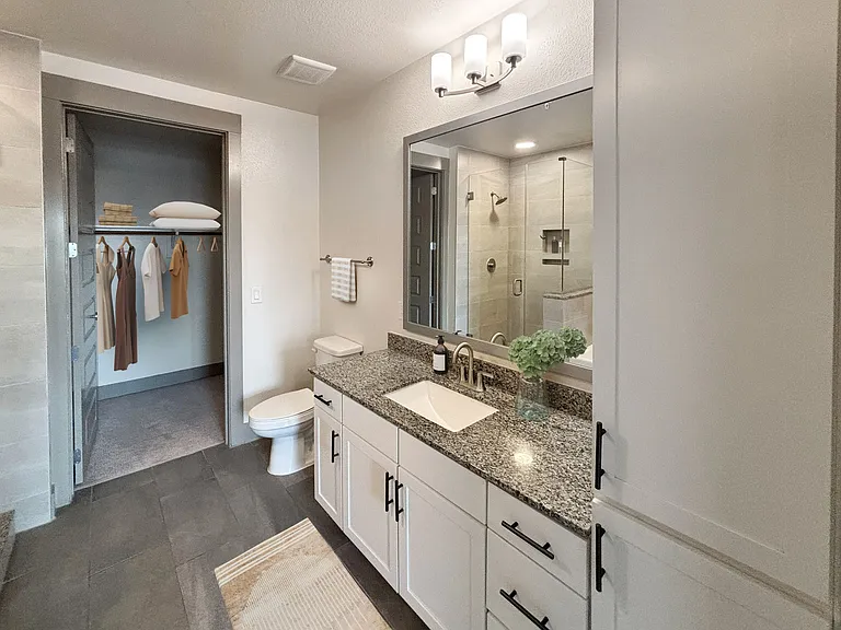 Residences at the Grove — Photo 32