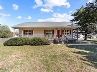 105 Black Bass Ln, Knotts Island, NC 27950