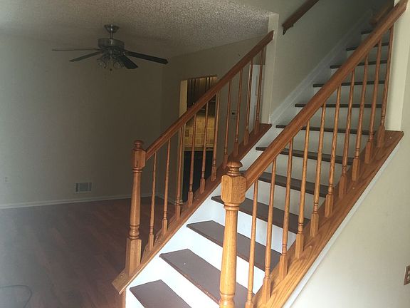 2nd image of 18 Vaughan Dr #203