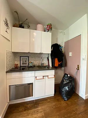 Rented by FirstService Realty (legacy) | media 10