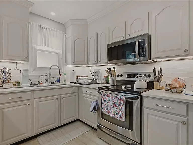 223 Oliphant Ln #A — Photo 4