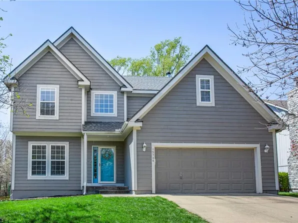15726 S Summertree Ct, Olathe, KS 66062