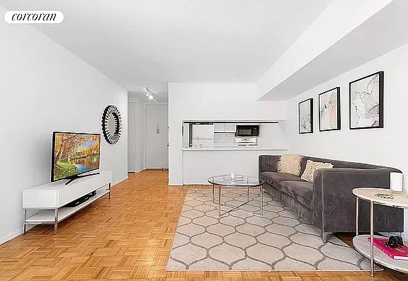 2nd image of 350 W 50th St APT 5GG