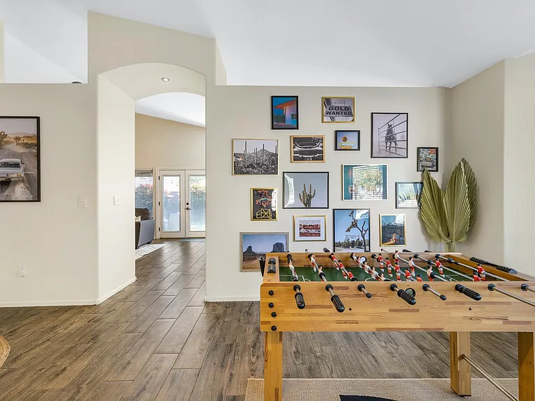 559 W Scott Ave — Photo 14