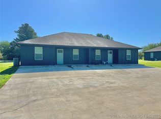 461 E 2nd St, Durant, OK 74701