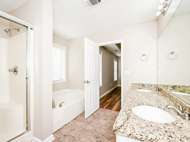 245 Long Creek Dr — Photo 11