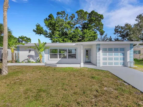 201 63rd St W, Bradenton, FL 34209