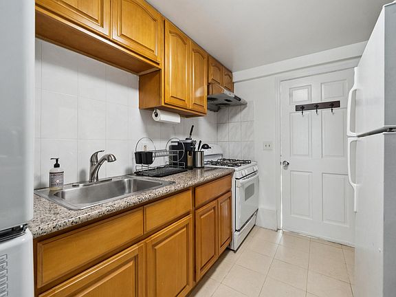 5th image of 234 Del Prado Dr #A