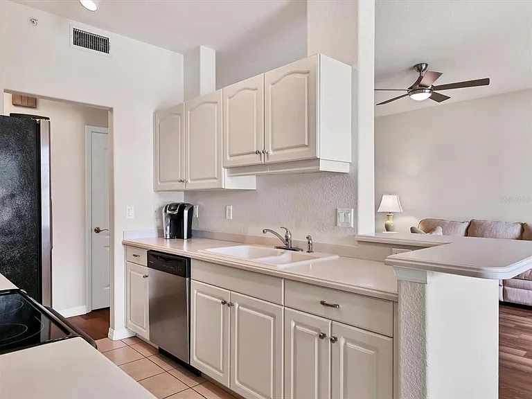 150 L Pavia Blvd #13 — Photo 9