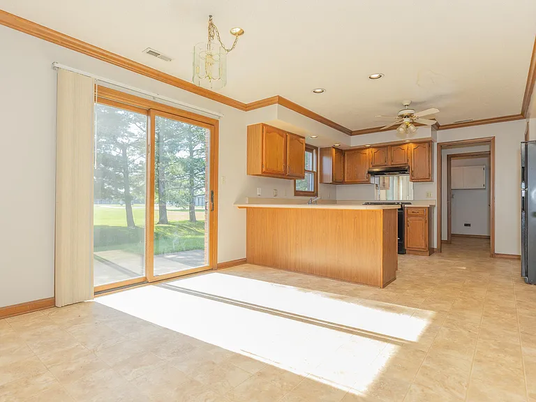 2939 Woodside Ct — Photo 9