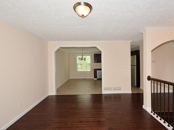 5th image of 5956 Western Hills Dr