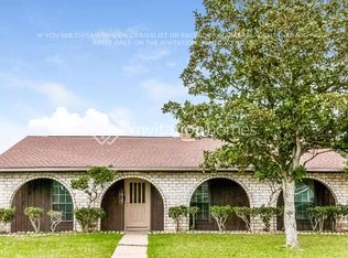 10127 Sagerock Dr, Houston, TX 77089