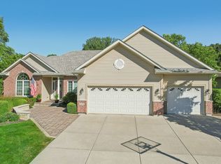 25030 Runyard Way E, Trevor, WI 53179