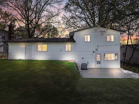 2nd image of 3221 Bristol Hall Dr