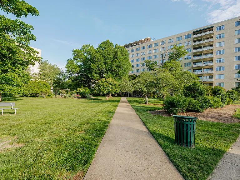 6621 Wakefield Dr #713 — Photo 40