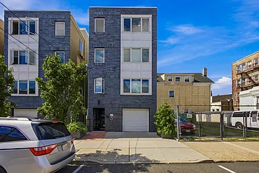 417 14th Street, #401