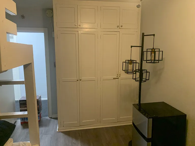 649 Gayley Ave — Photo 24