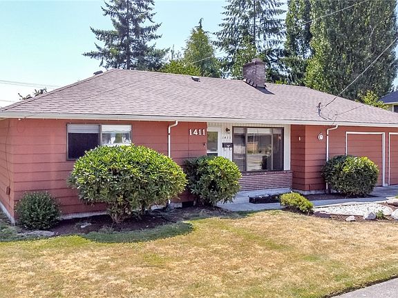 Brand new roof in Oct of 20219. Fully fenced back yard.