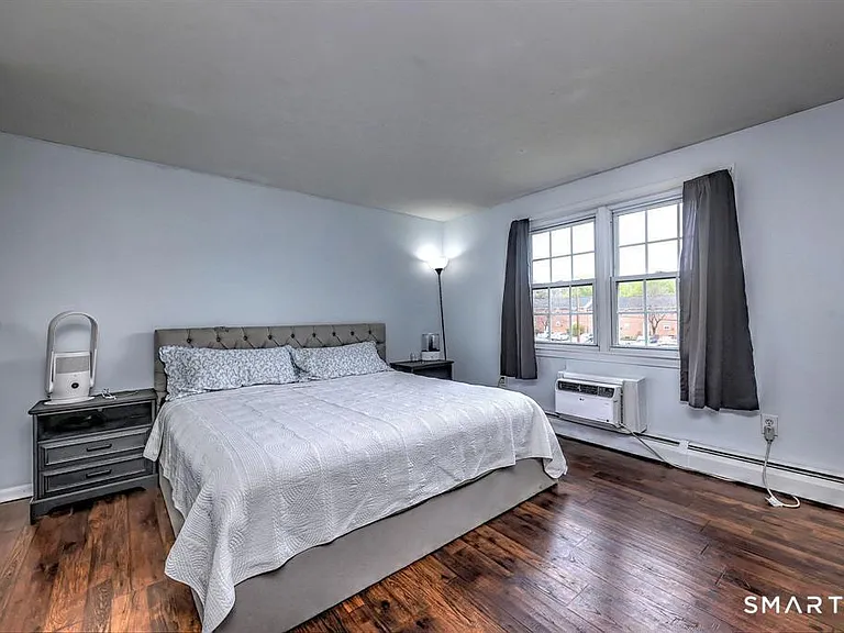 1254 Farmington Ave #C — Photo 17
