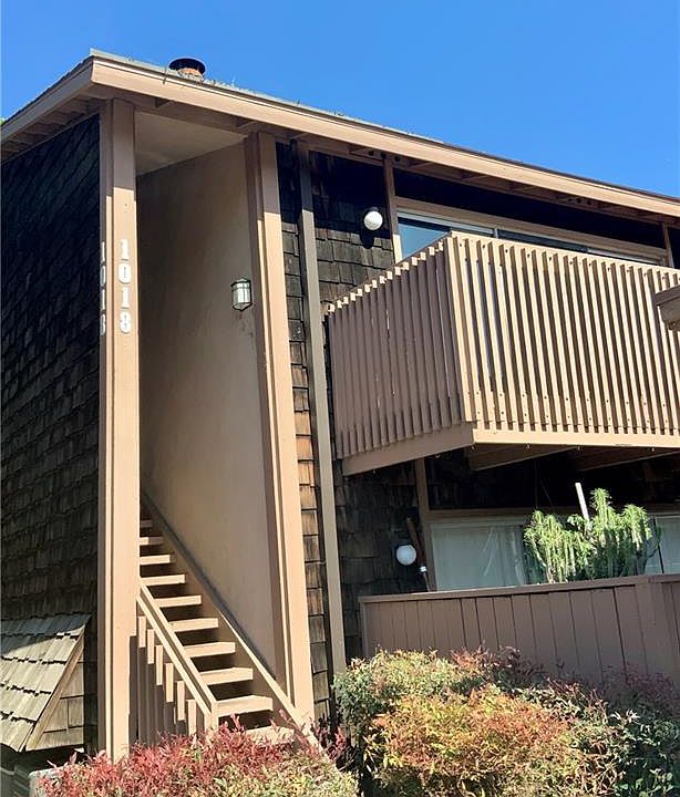 1st image of 1018 Cabrillo Park Dr APT F