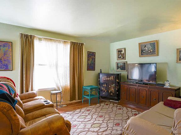 5th image of 111 Gernert Ln