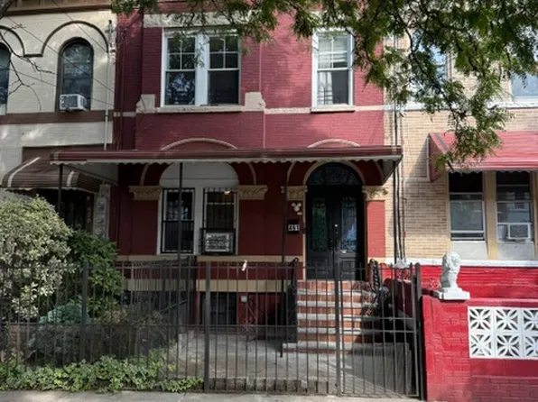 461 Miller Avenue image 1 of 7