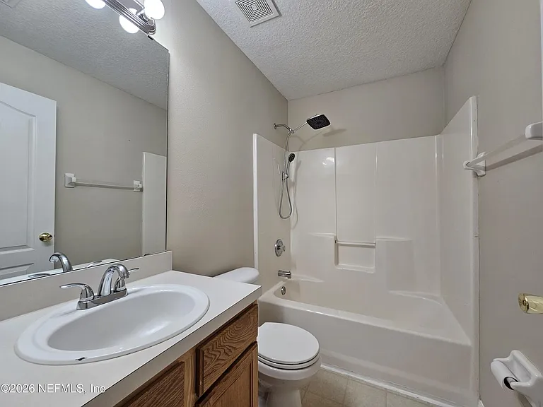 1616 Austin Ln — Photo 13