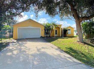 1334 Schumann Dr, Sebastian, FL 32958