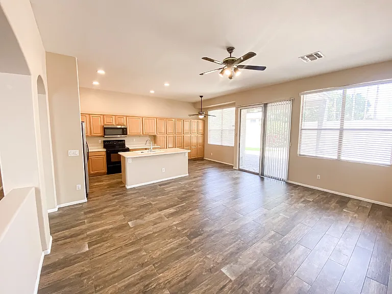3918 E Juanita Ave — Photo 4