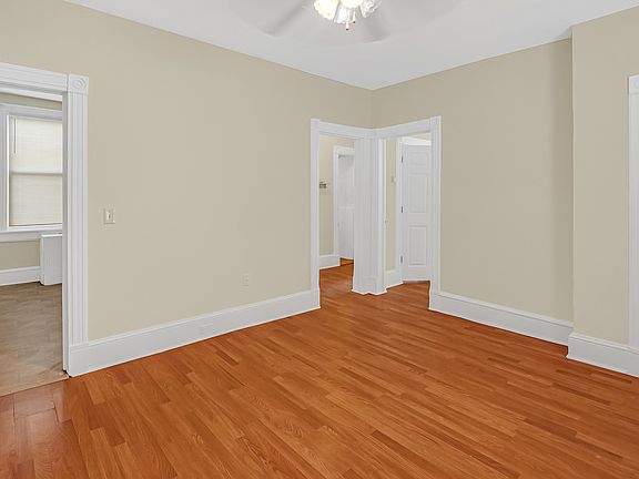 2nd image of 20 Courtney Ave Floor 1