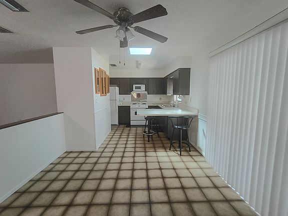 3rd image of 31051 Cove Rd