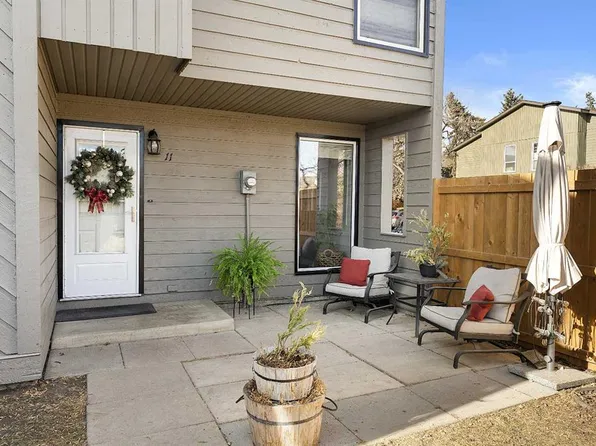 420 E Grier Ave NE #11, Calgary, AB T2K 5X6