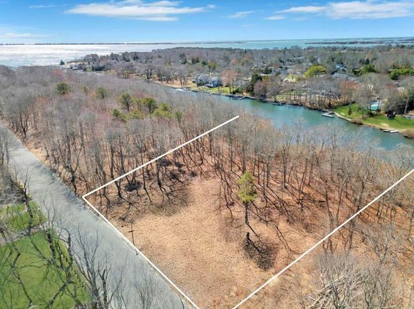 22 Inlet View Path, East Moriches, NY 11940