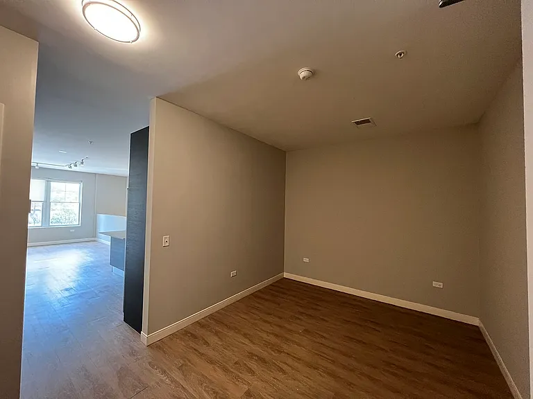HIGHPOINT Clarendon Hills — Photo 31
