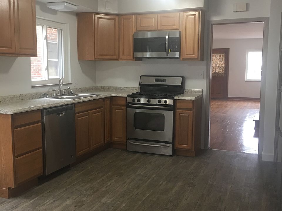 1st image of 3161-3163 Indianola Ave