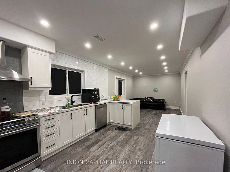 37 Roughley St #BASEMENT — Photo 7
