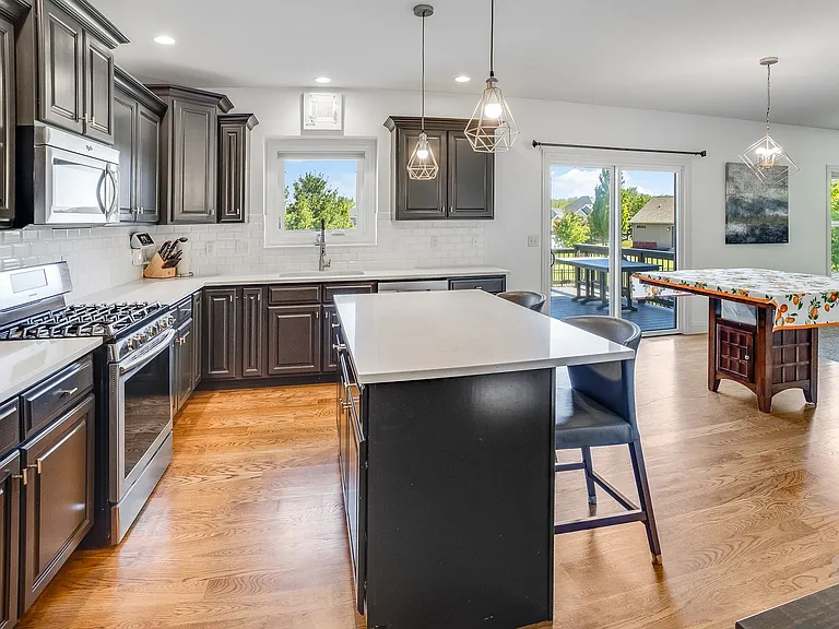 1208 White Oak Rd — Photo 12